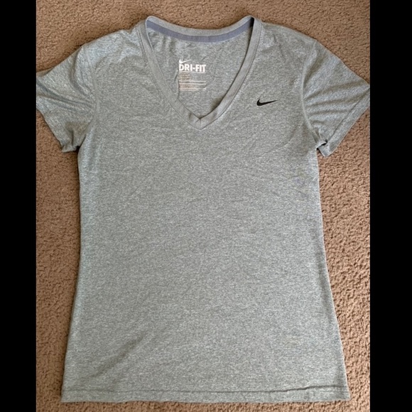 Nike Tops - Dry fit workout top